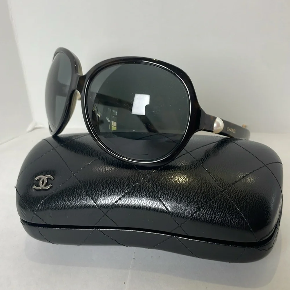 CHANEL‎ COLLECTION PERLE SUNGLASSES MADE IN ITALY POLARIZED LIMITED EDITION